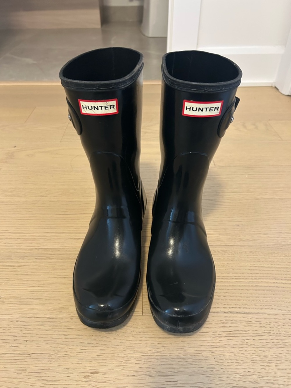 Hunter Glossy Black Short Rain Boots Size 9